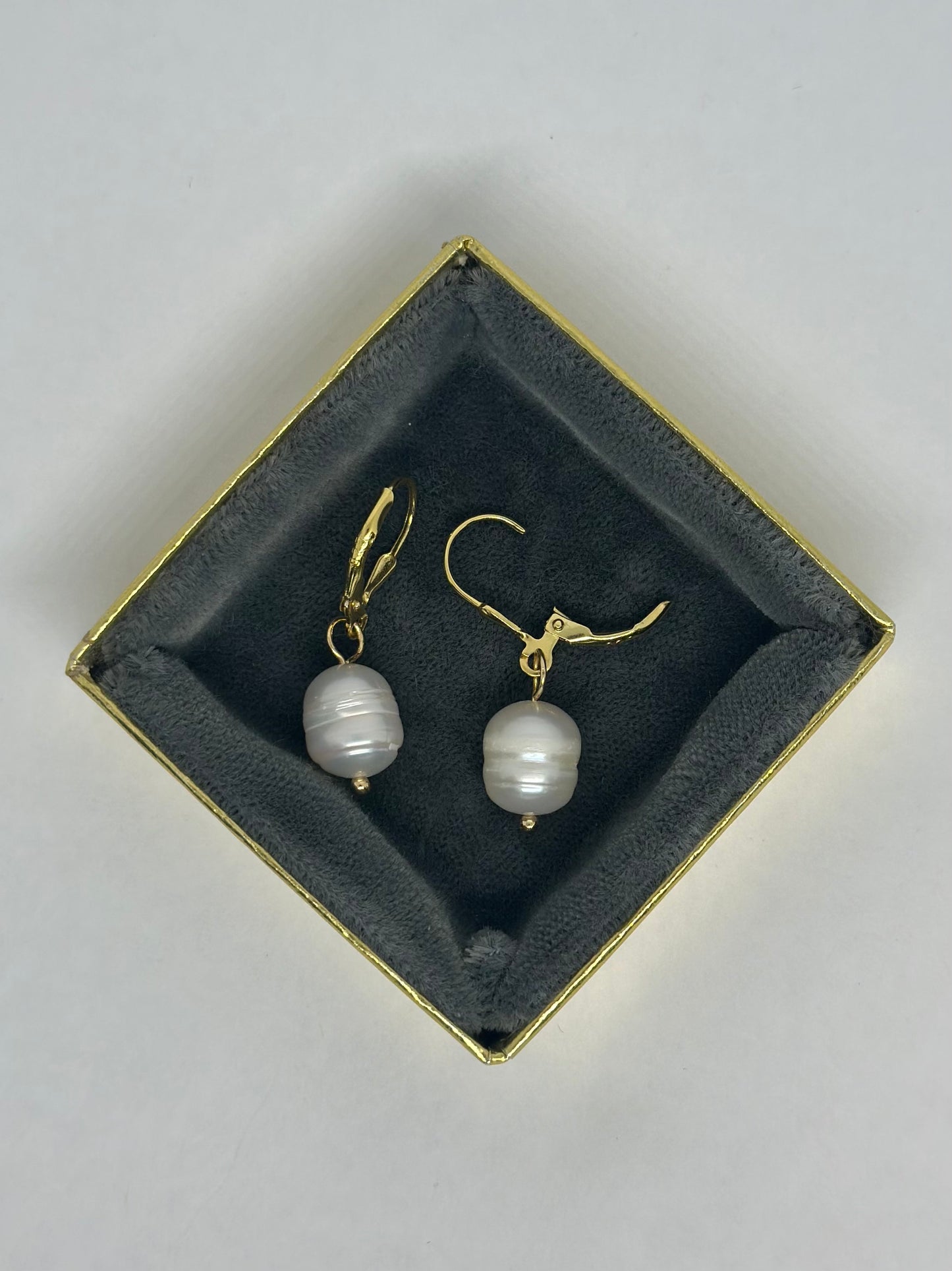 Freshwater Pearl Earrings